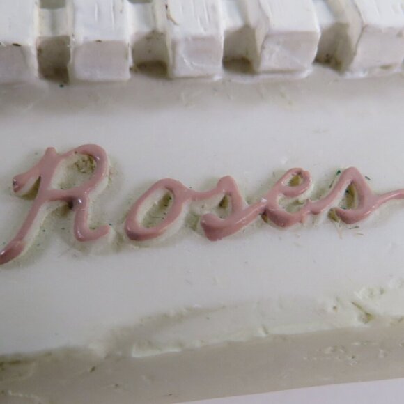 Roses & Picket Fence Plaque Spring Bouquet 20667 Russ Berrie - Picture 5 of 11